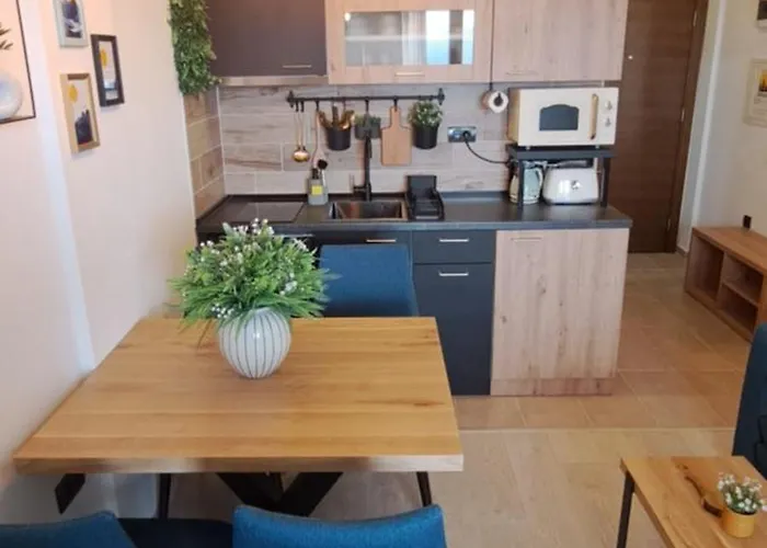 Topview Milmari N87 アパート コパオニク